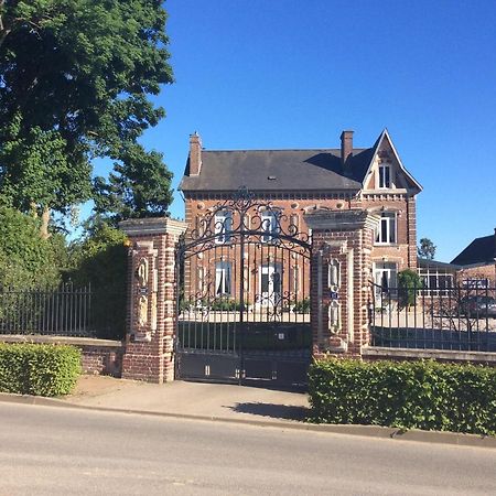 L'Hostellerie Du Chateau Mesnil-Saint-Nicaise Exteriör bild